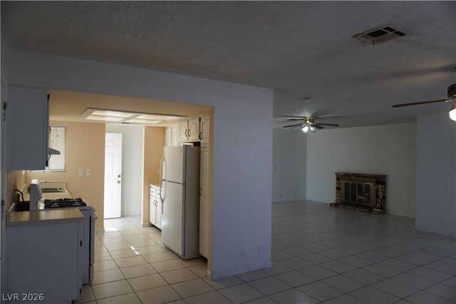 3649 New Horizon Drive, Las Vegas, NV 89115