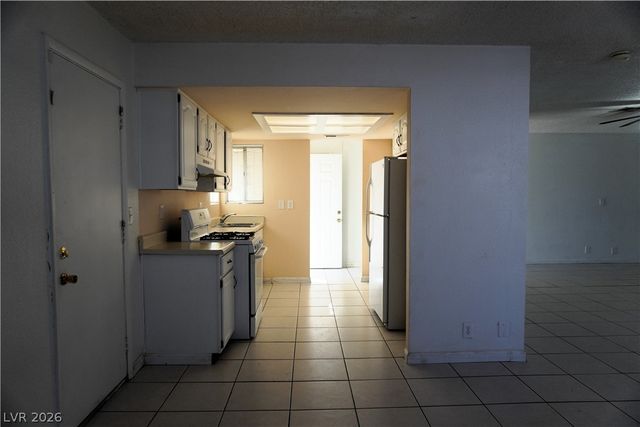 3649 New Horizon Drive, Las Vegas, NV 89115