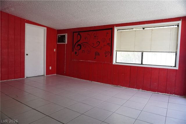 3649 New Horizon Drive, Las Vegas, NV 89115