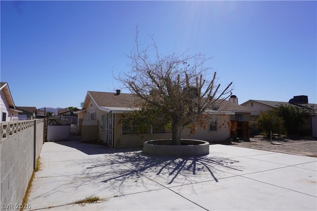 3649 New Horizon Drive, Las Vegas, NV 89115