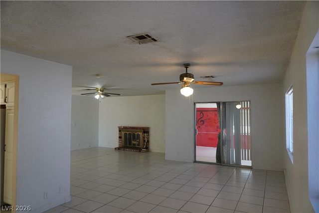 3649 New Horizon Drive, Las Vegas, NV 89115