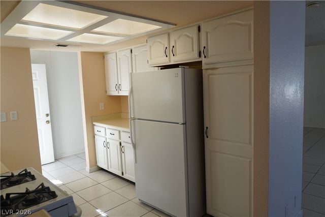 3649 New Horizon Drive, Las Vegas, NV 89115