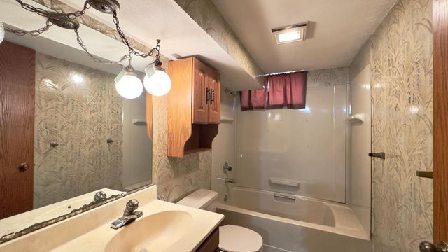 849 81st Avenue NE, Spring Lake Park, MN 55432