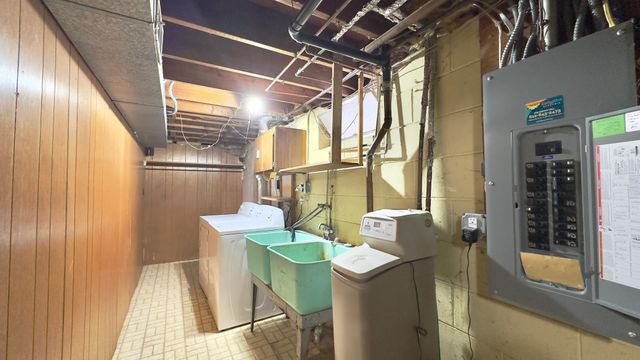 849 81st Avenue NE, Spring Lake Park, MN 55432