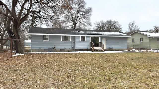 849 81st Avenue NE, Spring Lake Park, MN 55432