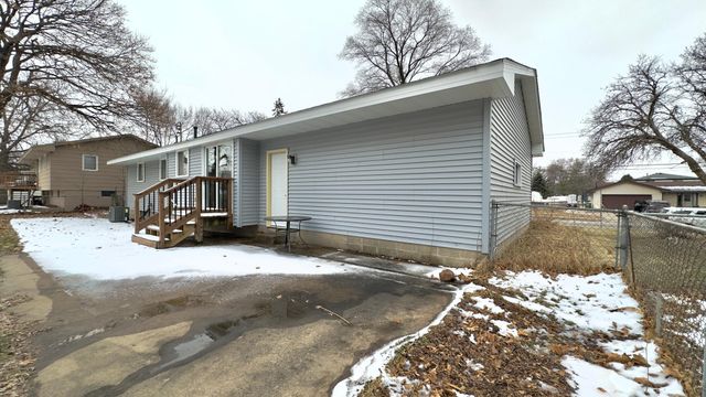 849 81st Avenue NE, Spring Lake Park, MN 55432