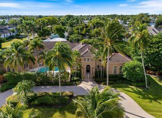 550 21st AVE S, Naples, FL 34102