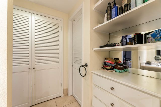 4320 Bellaire Drive S 205W, Fort Worth, TX 76109