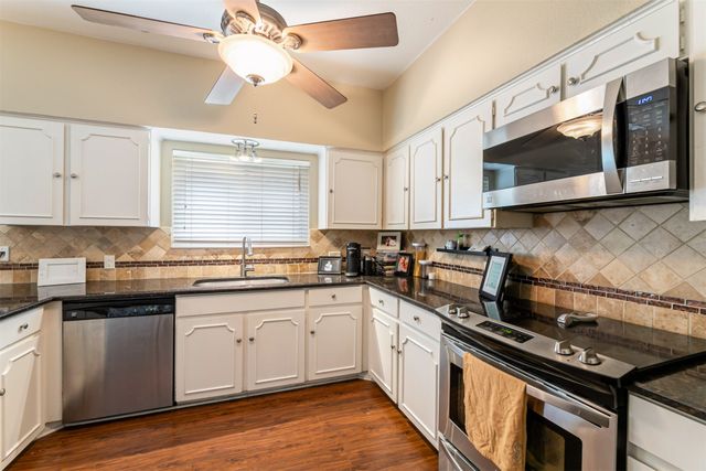 4320 Bellaire Drive S 205W, Fort Worth, TX 76109