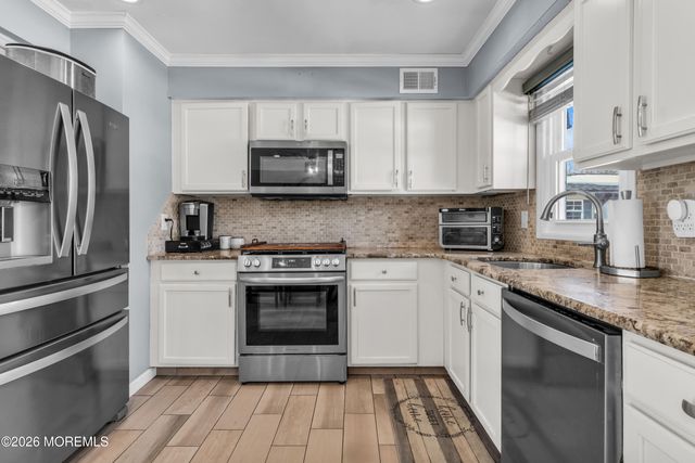 805 Cambridge Avenue, Union Beach, NJ 07735