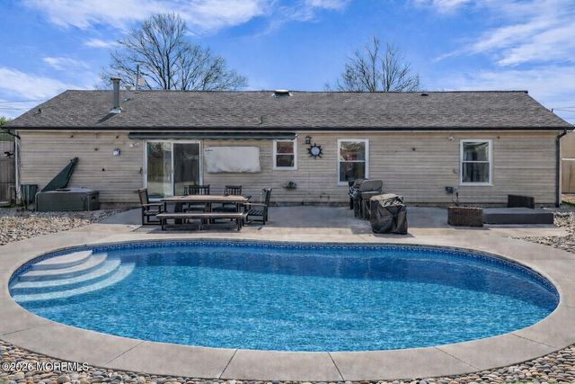 805 Cambridge Avenue, Union Beach, NJ 07735