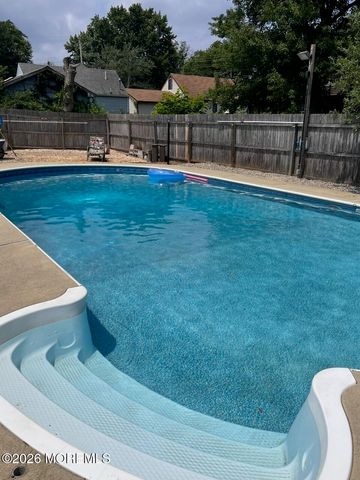 805 Cambridge Avenue, Union Beach, NJ 07735