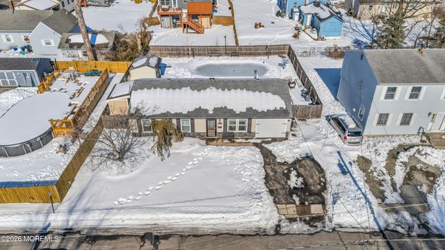 805 Cambridge Avenue, Union Beach, NJ 07735