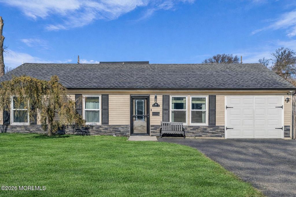 805 Cambridge Avenue, Union Beach, NJ 07735