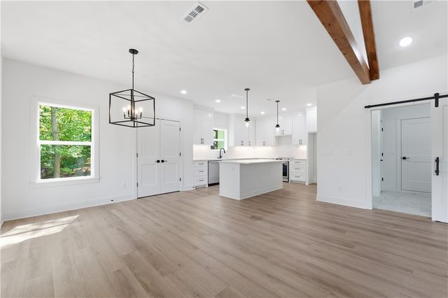 6 Waterside Lane, Bella Vista, AR 72715