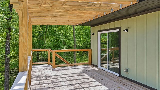 6 Waterside Lane, Bella Vista, AR 72715