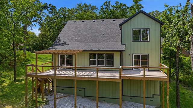6 Waterside Lane, Bella Vista, AR 72715