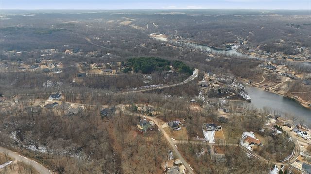 6 Waterside Lane, Bella Vista, AR 72715