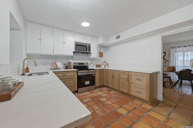 7914 Windlake, San Antonio, TX 78230