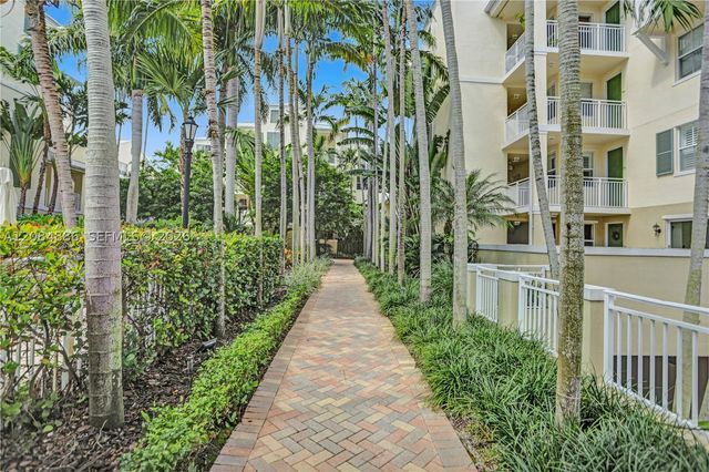 7564 SW 102nd St 211, Pinecrest, FL 33156