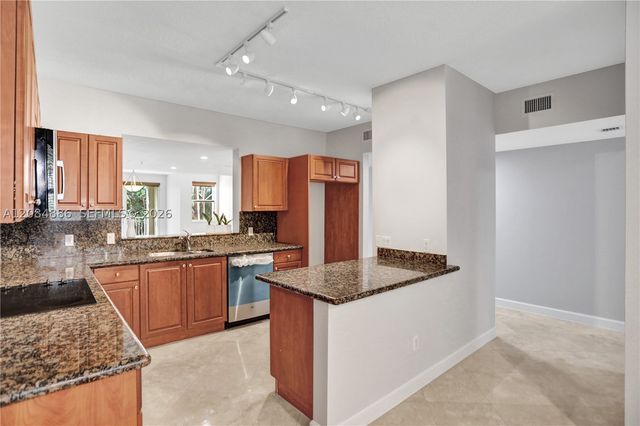 7564 SW 102nd St 211, Pinecrest, FL 33156
