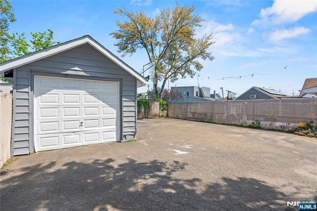 190 Washington Avenue, Hackensack, NJ 07601