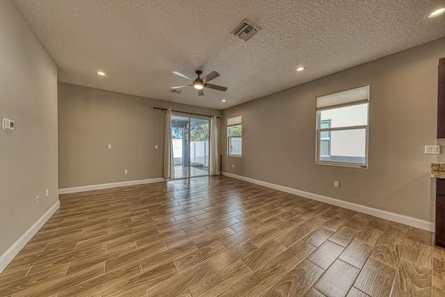 6592 TAXIWAY CIRCLE, Orlando, FL 32822