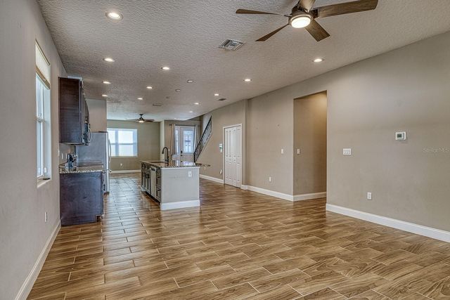 6592 TAXIWAY CIRCLE, Orlando, FL 32822