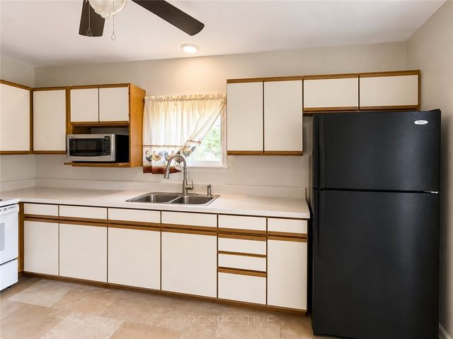 621-623 Ridge Ave, Carnegie Mellon, PA 15106