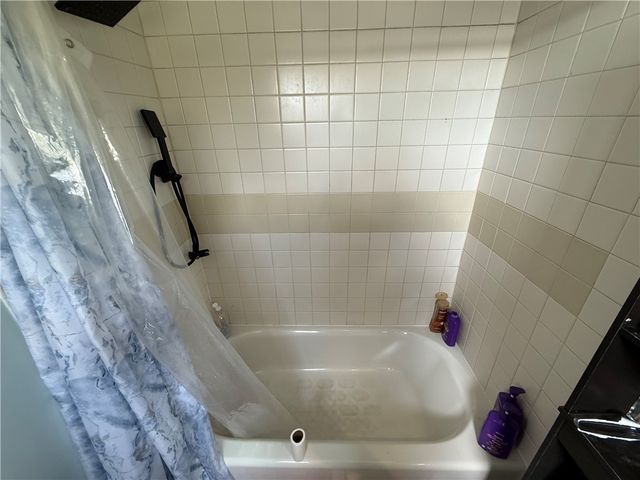 621-623 Ridge Ave, Carnegie Mellon, PA 15106