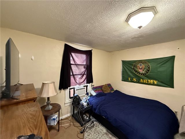 621-623 Ridge Ave, Carnegie Mellon, PA 15106