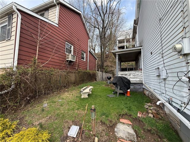 621-623 Ridge Ave, Carnegie Mellon, PA 15106