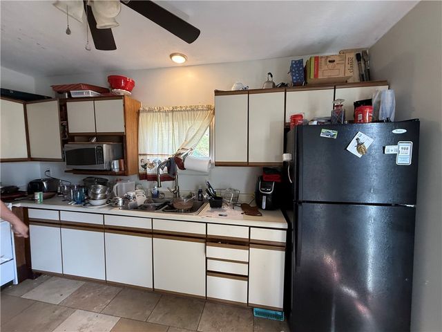 621-623 Ridge Ave, Carnegie Mellon, PA 15106