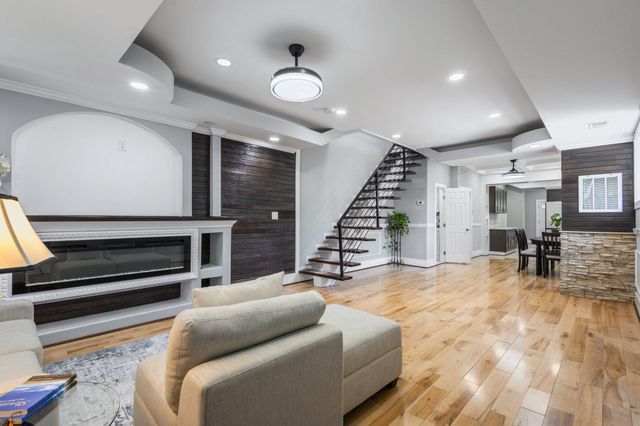 1036 POPLAR GROVE ST, Baltimore, MD 21216