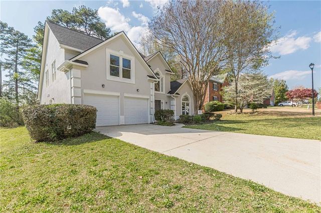 775 Southland Pass, Stone Mountain, GA 30087