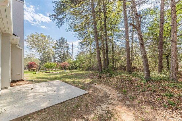 775 Southland Pass, Stone Mountain, GA 30087