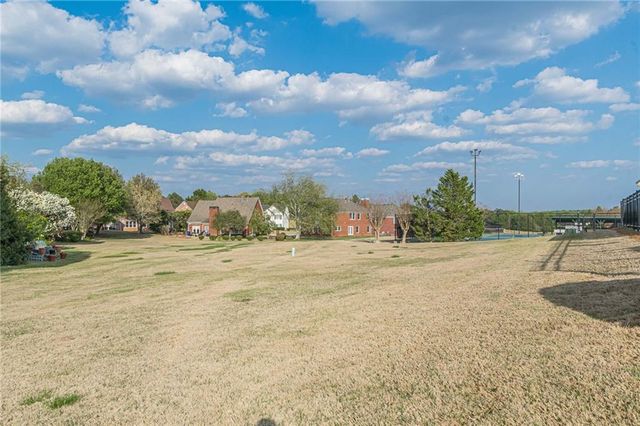 775 Southland Pass, Stone Mountain, GA 30087