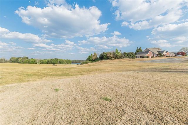 775 Southland Pass, Stone Mountain, GA 30087