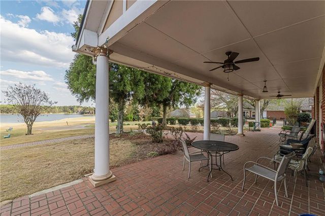 775 Southland Pass, Stone Mountain, GA 30087