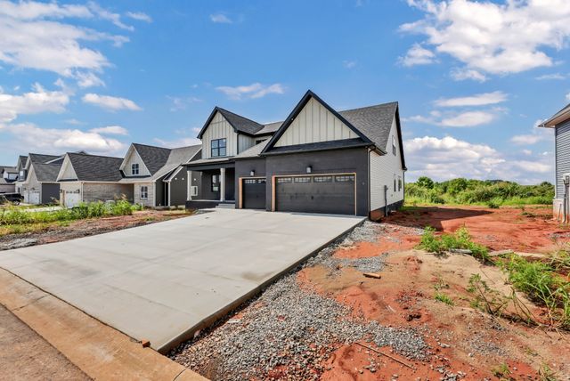226 Low Plains Ln, Clarksville, TN 37043