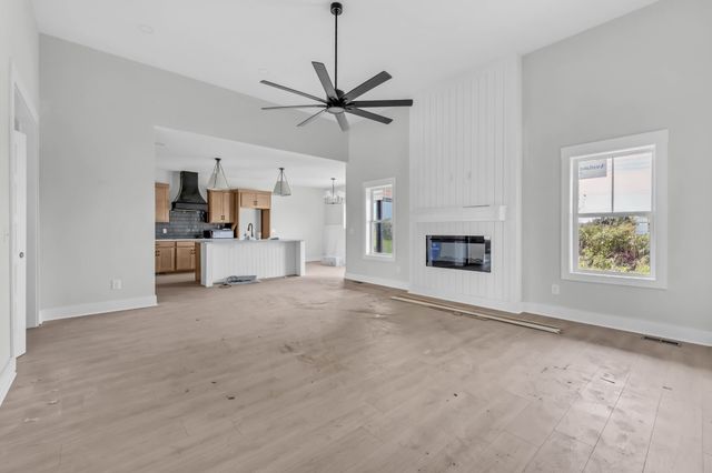 226 Low Plains Ln, Clarksville, TN 37043