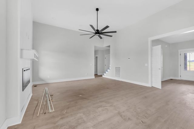 226 Low Plains Ln, Clarksville, TN 37043