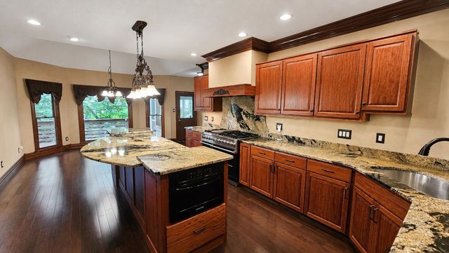 828 PEARSON OAKS DR, Collierville, TN 38017