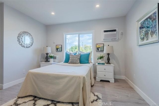 1613 West Boulevard, Los Angeles, CA 90019