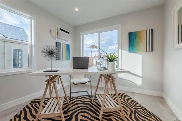 1613 West Boulevard, Los Angeles, CA 90019