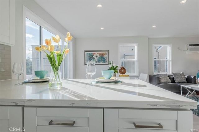 1613 West Boulevard, Los Angeles, CA 90019