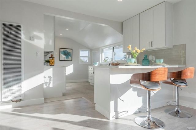 1613 West Boulevard, Los Angeles, CA 90019