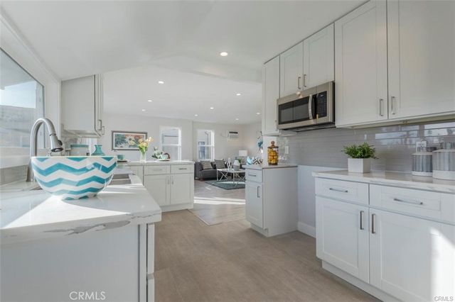 1613 West Boulevard, Los Angeles, CA 90019