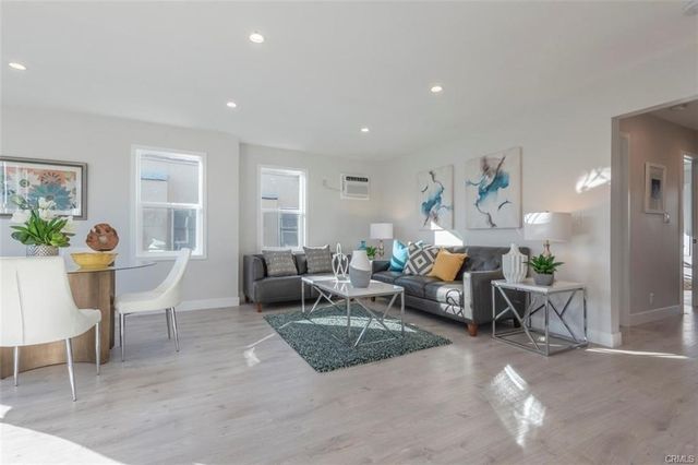 1613 West Boulevard, Los Angeles, CA 90019