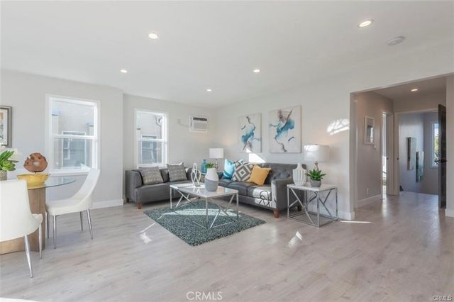 1613 West Boulevard, Los Angeles, CA 90019